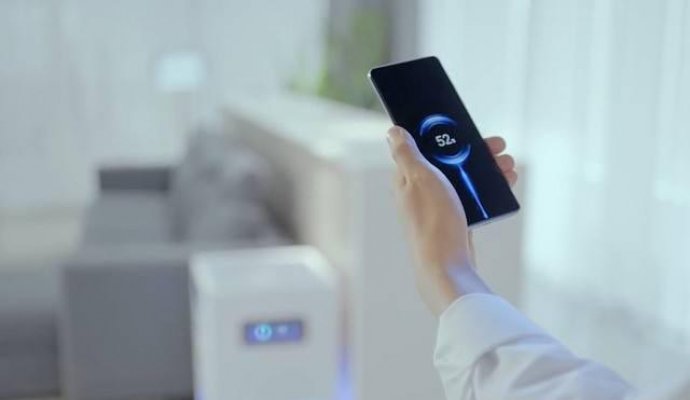 高鐵候車區(qū)提供手機無線充電方案服務(wù)（無線充電）