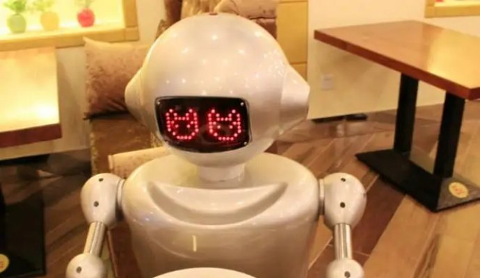 智能餐飲機(jī)器人代替人工點(diǎn)餐已經(jīng)成為一種趨勢（無線充電）