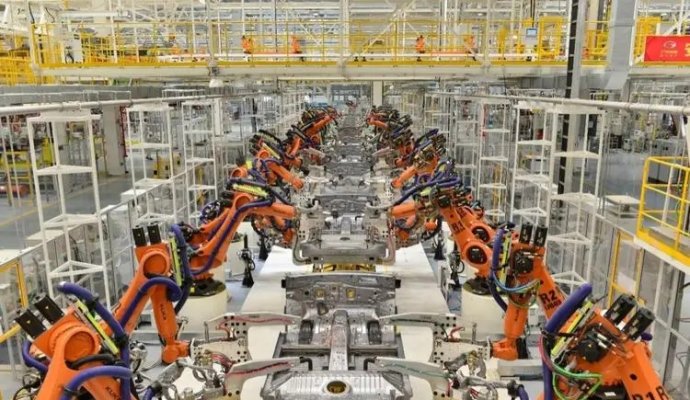 服務(wù)機(jī)器人產(chǎn)業(yè)發(fā)展與高技術(shù)人才（無線充電）