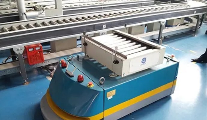 AGV小車的六大核心優(yōu)勢（無線充電）