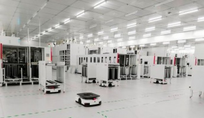 智能機器人正在融入方方面面（無線充電）