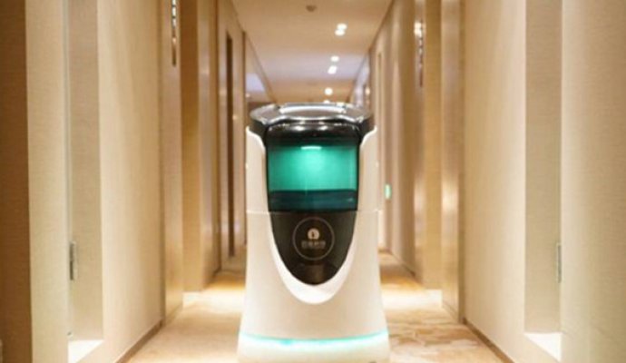 服務(wù)機(jī)器人得到廣泛應(yīng)用（無線充電）