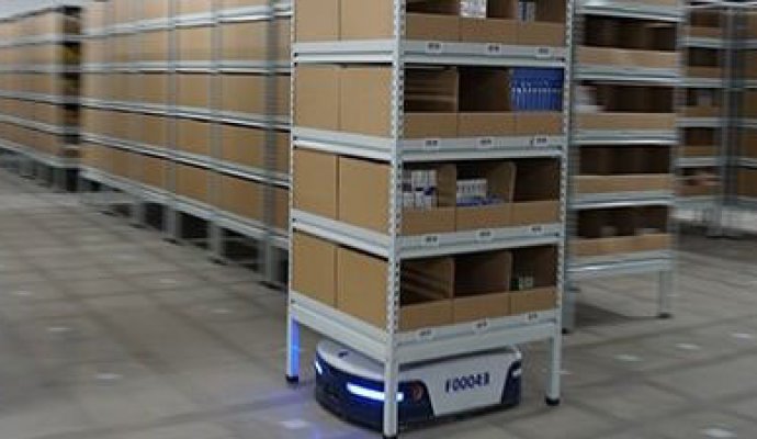 智能倉(cāng)儲(chǔ)促進(jìn)AGV市場(chǎng)發(fā)展（無(wú)線充電）