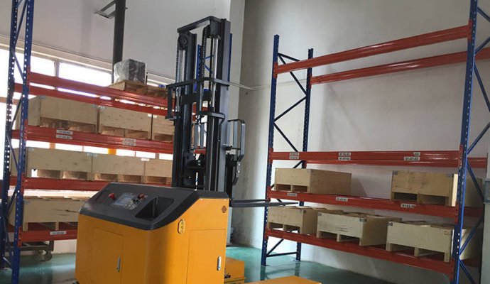 幾種不同導(dǎo)航模式下的AGV技術(shù)分析（五）（無(wú)線充電）