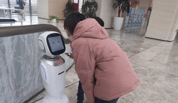 智能送餐機(jī)器人的核心技術(shù)（無(wú)線充電）