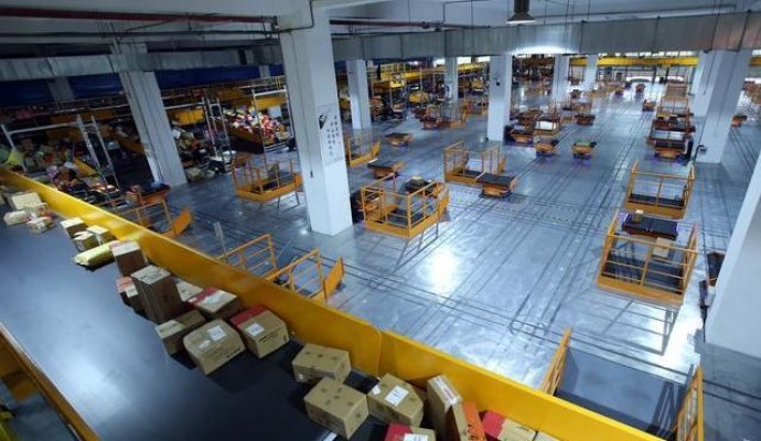 智能倉(cāng)儲(chǔ)互聯(lián)網(wǎng)與物流行業(yè)變革（無(wú)線充電）