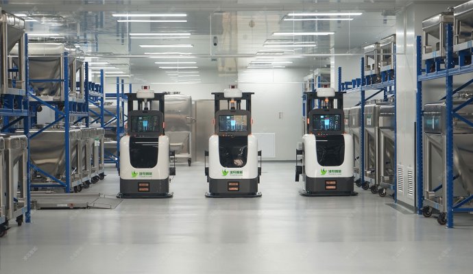 智能AGV受到企業(yè)喜愛（無線充電）