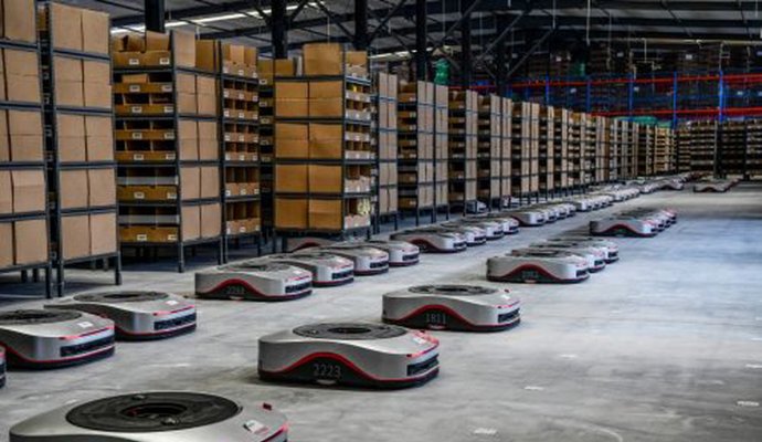 AGV小車的獨(dú)特性和優(yōu)越性（無線充電）