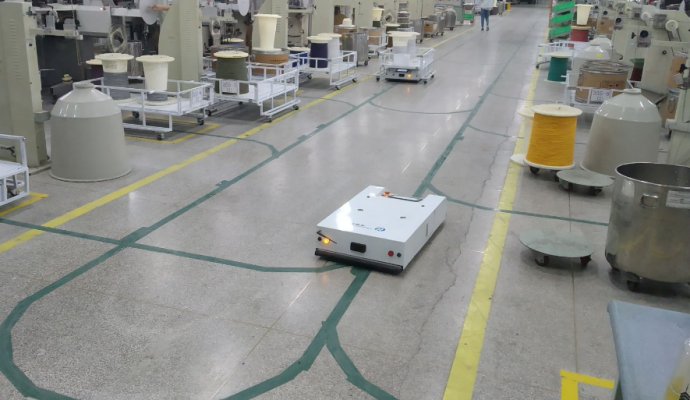 托盤搬運AGV介紹（無線充電）