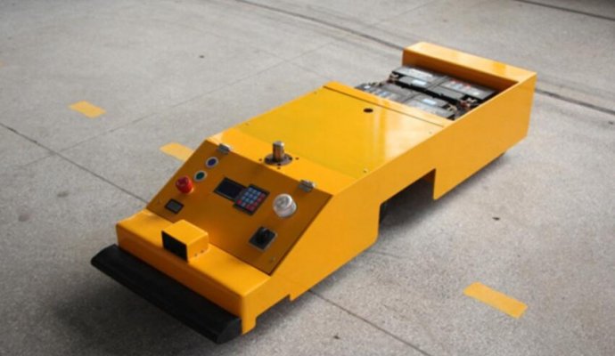 AGV小車的轉(zhuǎn)向控制方式及優(yōu)勢(shì)（無(wú)線充電）